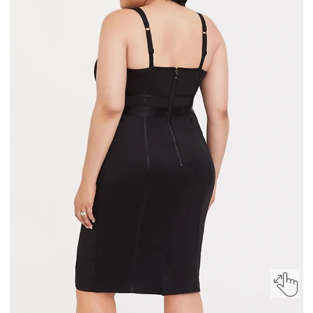 ❌SOLD❌TORRID BLACK SCUBA KNIT & MESH BODYCON DRESS - Picture 3 of 14